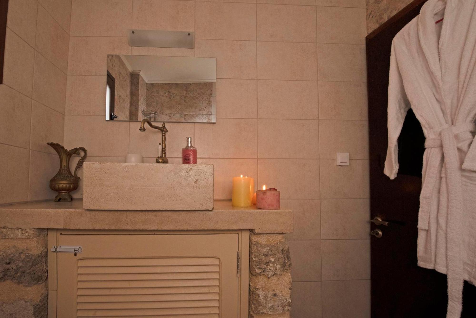 Arionos Rooms - Old Town Rhodes City Екстер'єр фото